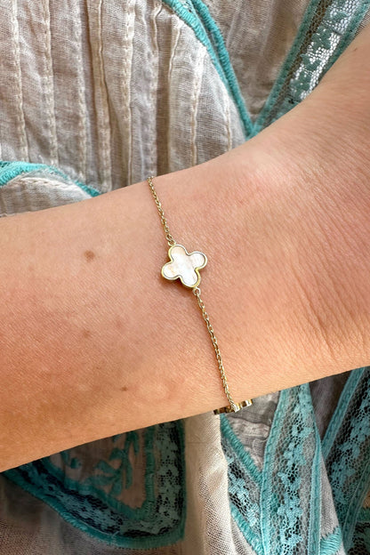 Clover Pearl Bracelet